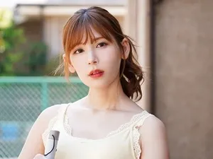 Ai có thể chịu đựng được một người phụ nữ như thế? Cuối cùng, tôi không thể không tè khắp xe.