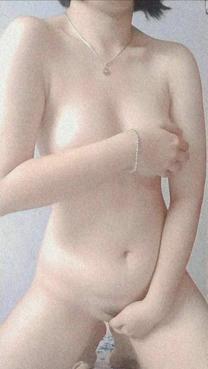 Tăng ca muộn cùng em đồng nghiệp ế lâu năm